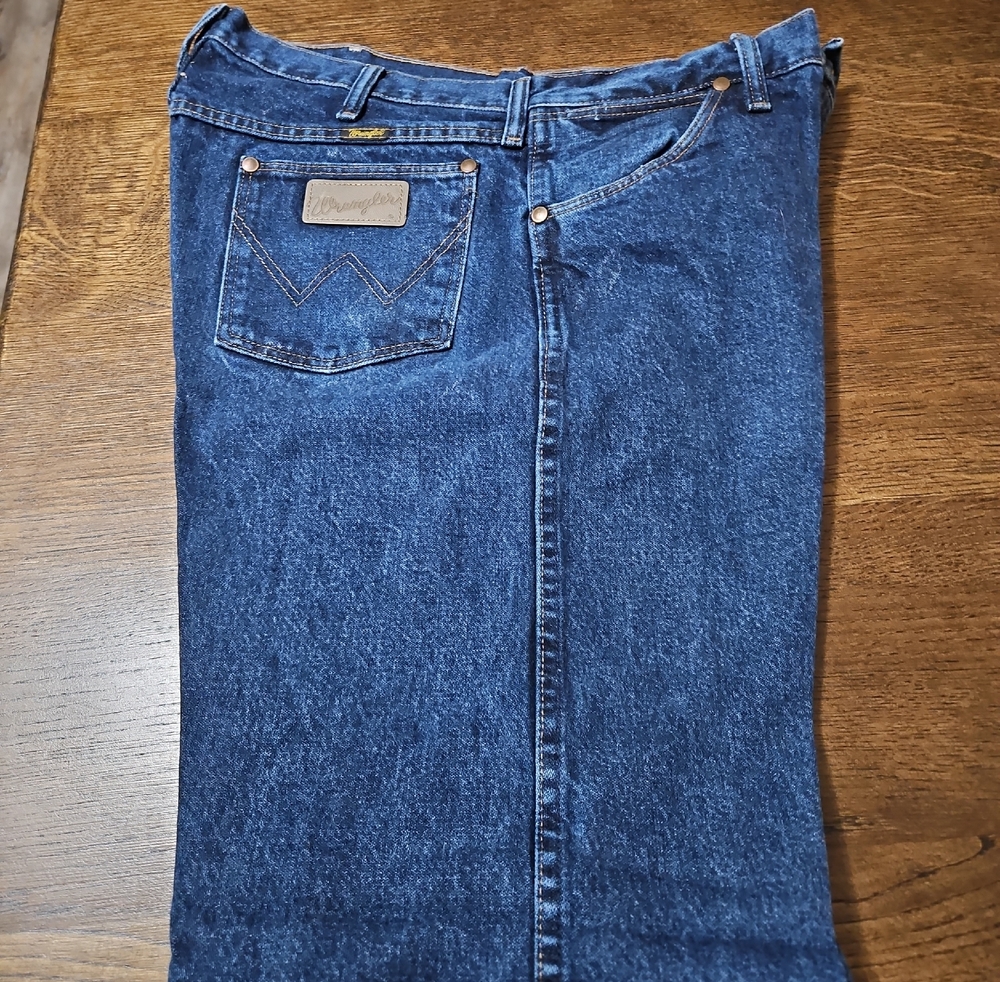 Wrangler Men's Indigo Straight-Leg Jeans